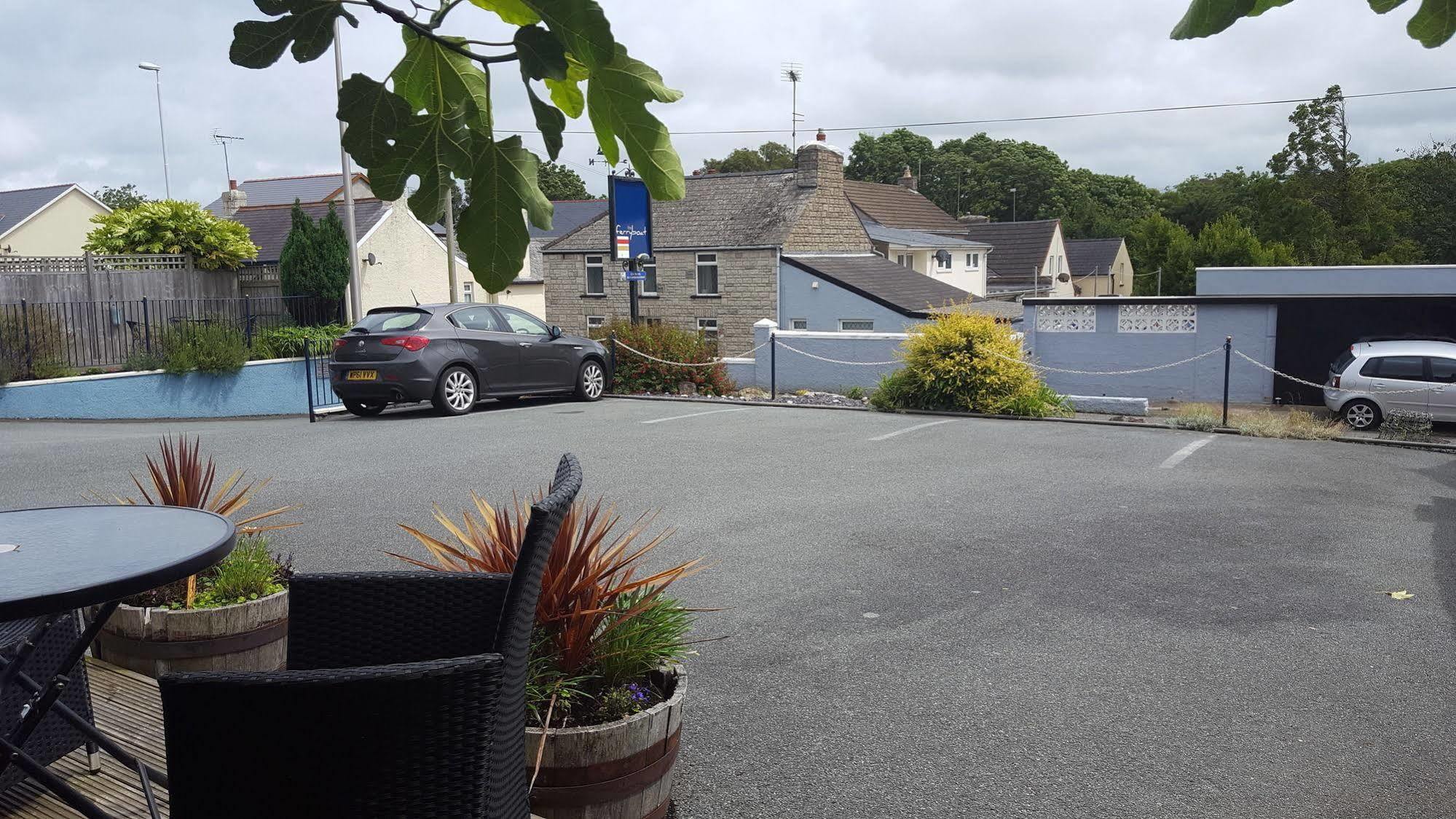 Hotel The Ferryboat à Fishguard Extérieur photo